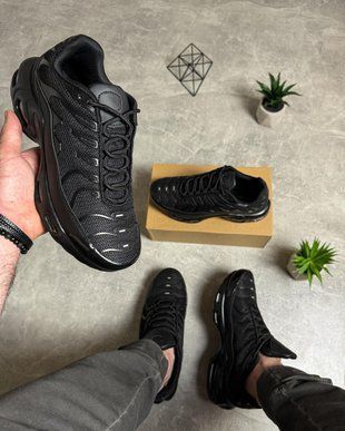 Чорні кросівки в стилі Nike Tn 1189938174339 фото