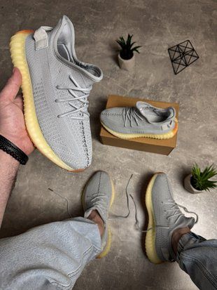 Сірі Yeezy Boost 350 737095105712 фото